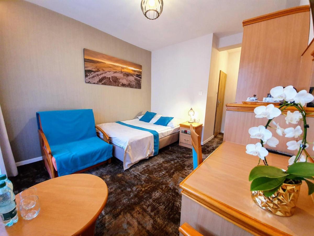 Hotel Gosciniec Pod Skrzycznem à Szczyrk Extérieur photo